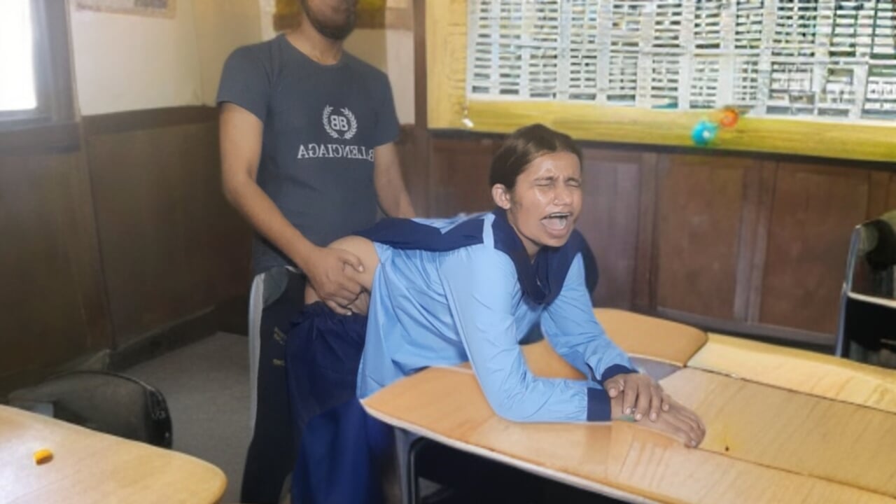 Indian teen lost virginity to boyfriend.